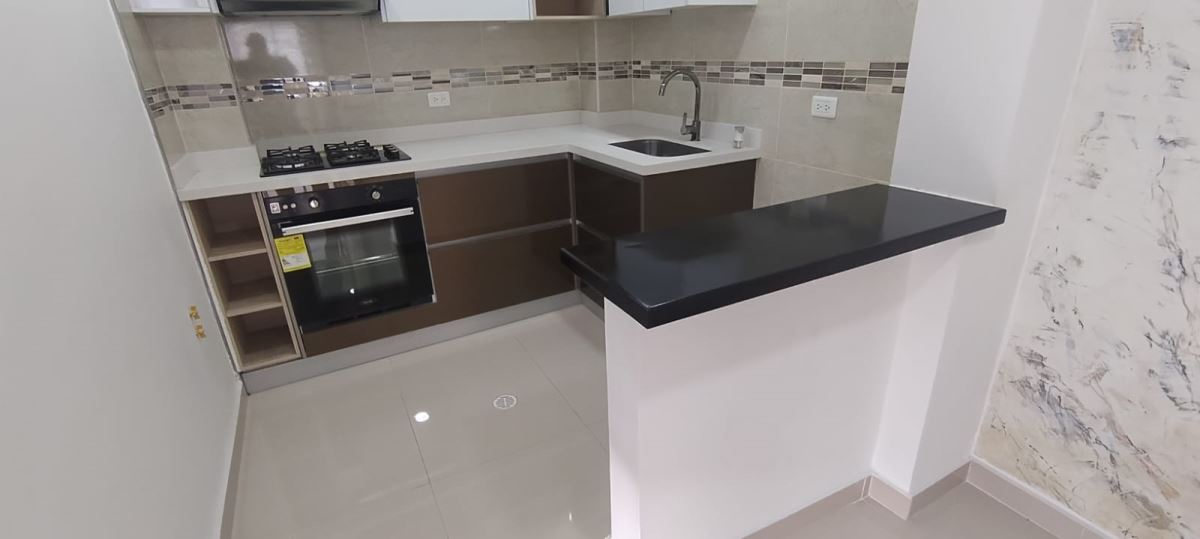 Casa en Venta - Bogota, POPULAR MODELO 4098