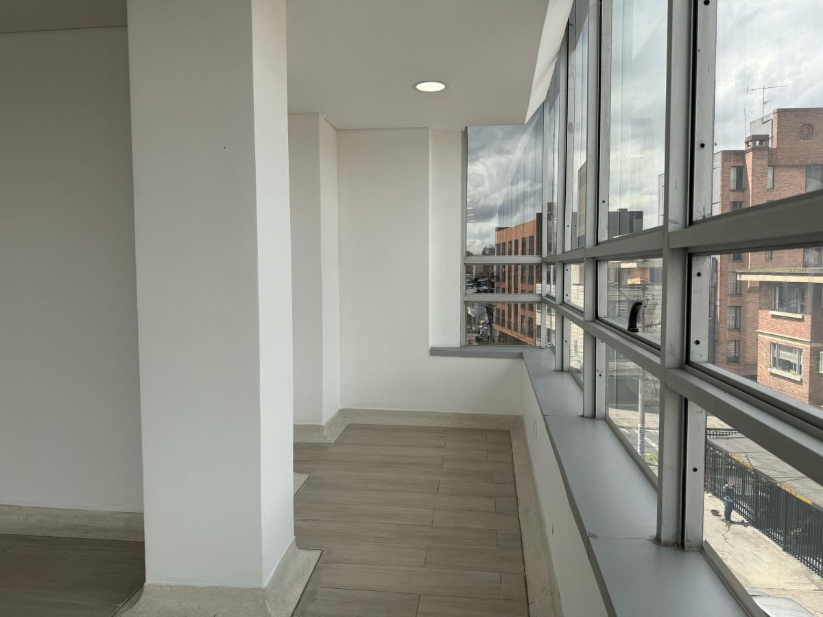 Oficina en Arriendo - Bogota, GALERÍAS 3898