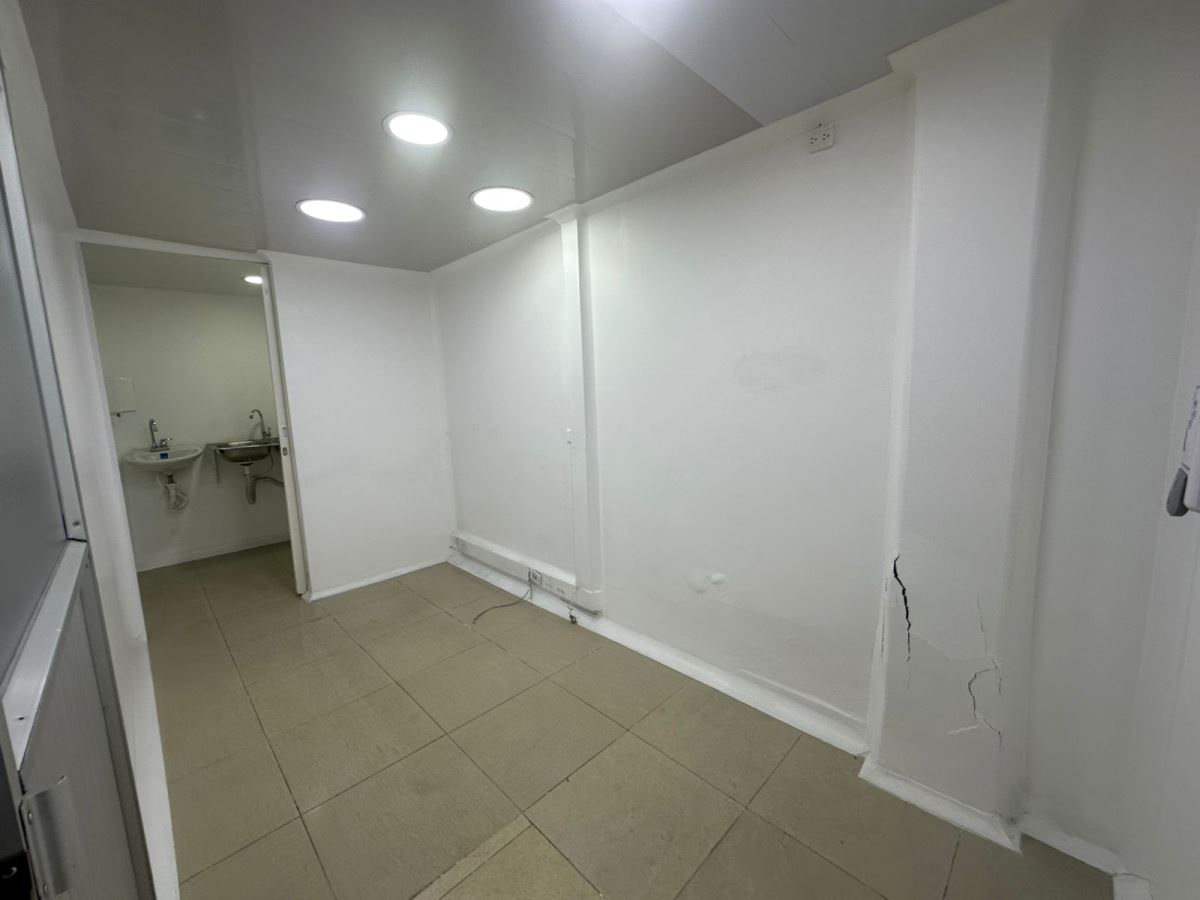 Local en Arriendo - Bogota, QUINTA PAREDES 4684