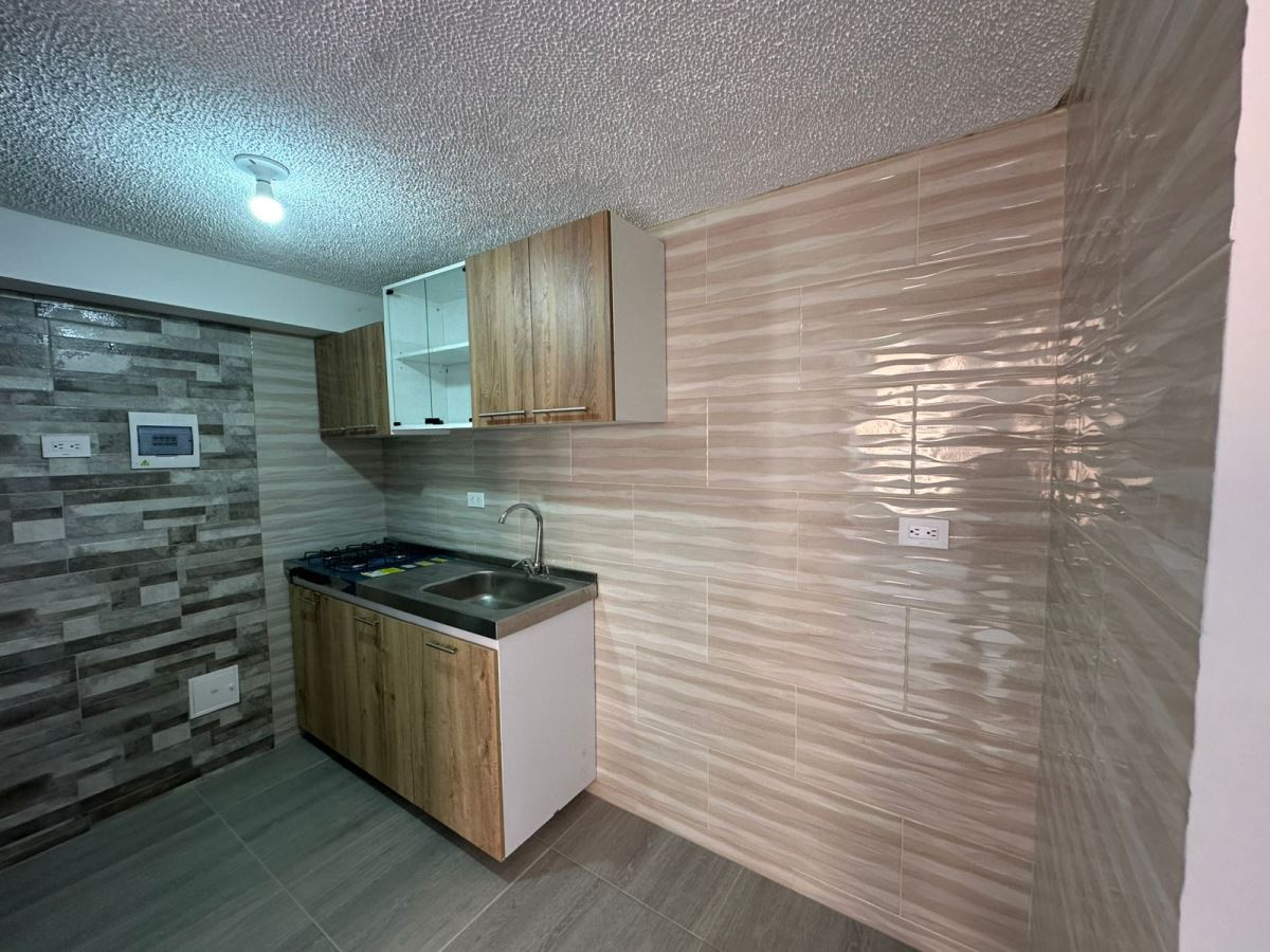Apartamento en Arriendo - Bogota, LAS BRISAS 4961