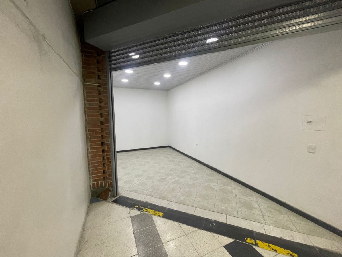 Local en Arriendo - Bogota, LAGO GAITÁN 4449