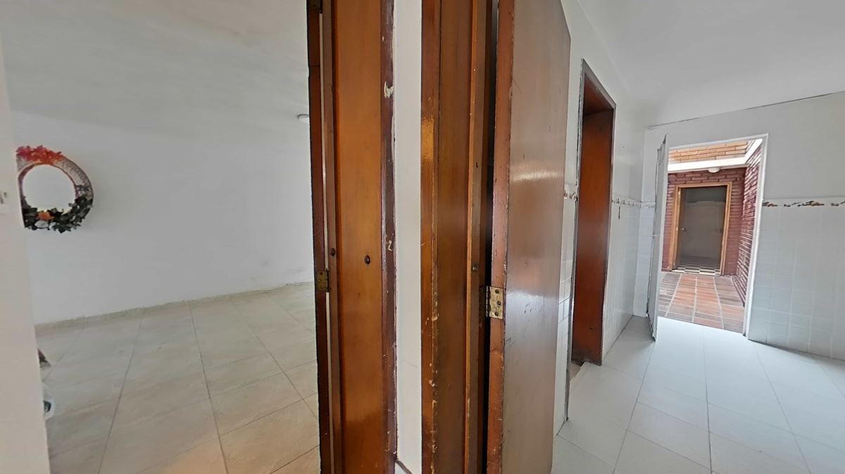 Casa en Venta - Bogota, SANTA ISABEL 4284