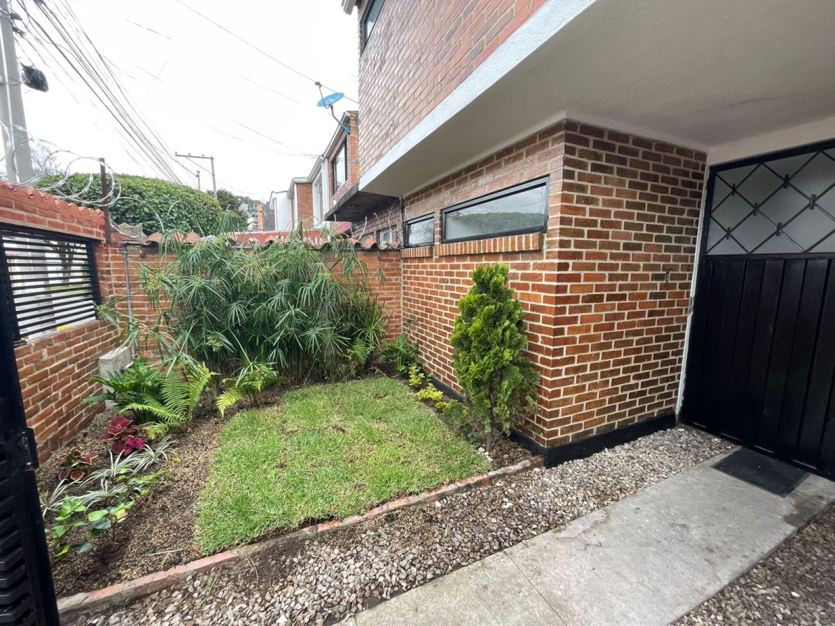 Casa en Arriendo - Bogota, PONTEVEDRA 6328