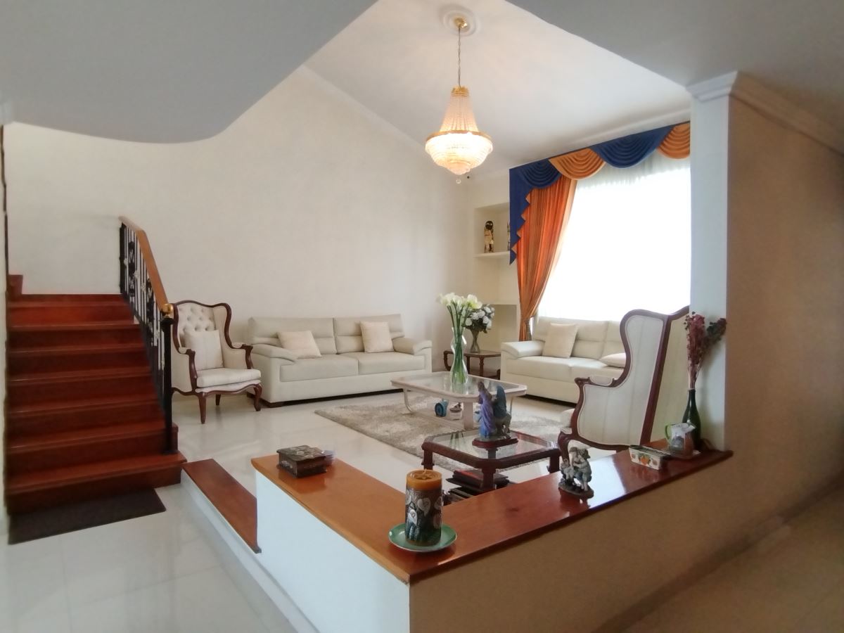 Casa en Arriendo - Bogota, PRADO VERANIEGO NORTE 3908