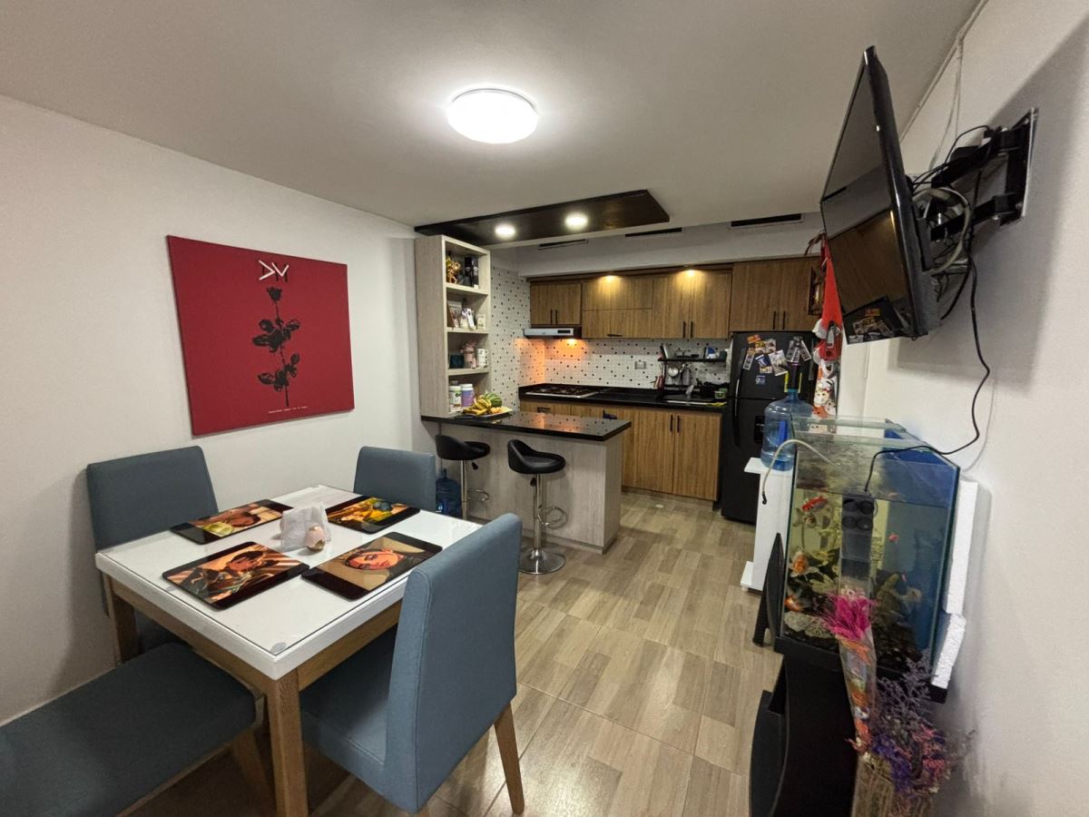 Casa en Venta - Bogota, LOMBARDIA 5176