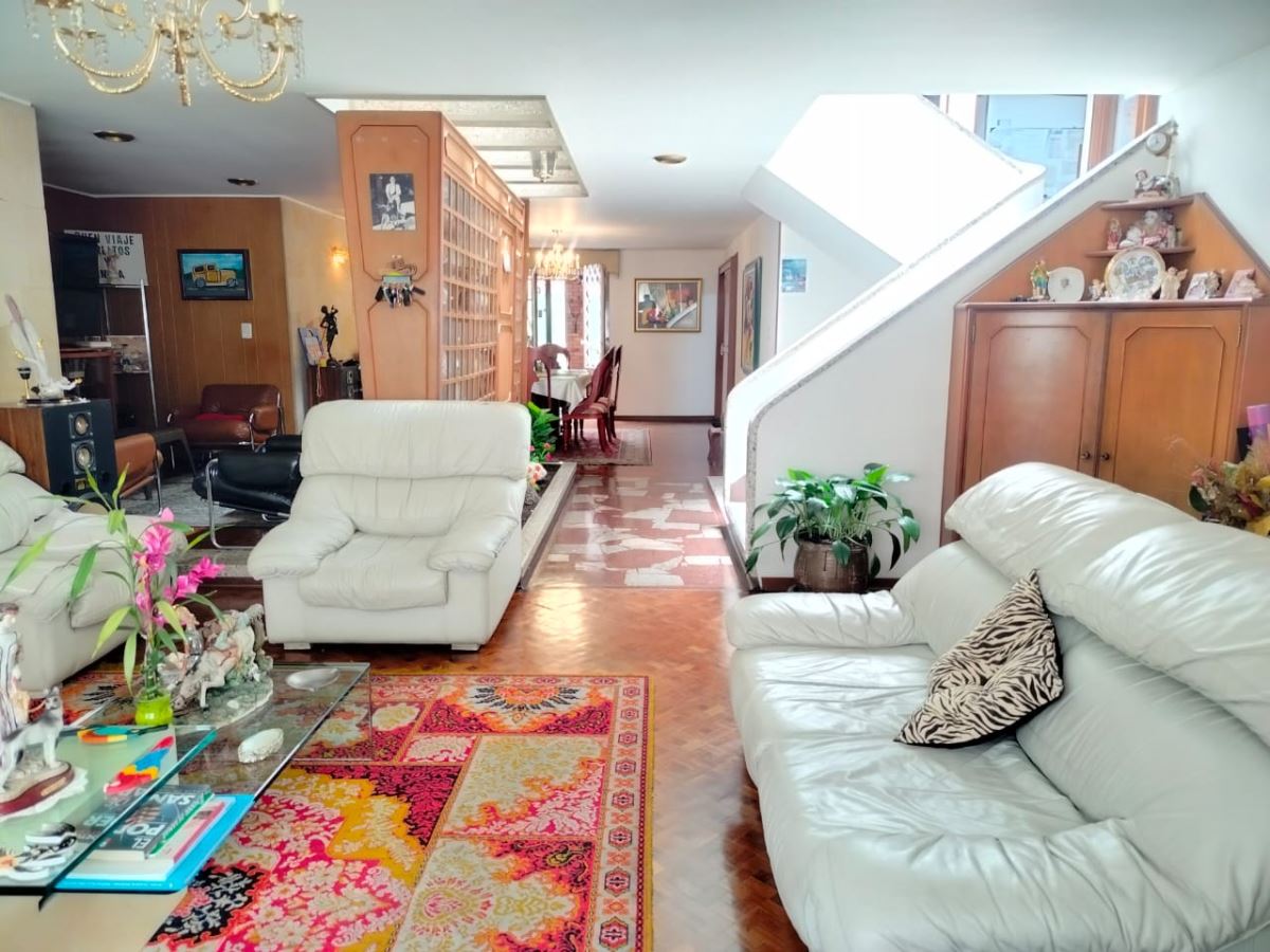 Casa en Venta - Bogota, SANTA BIBIANA 4977