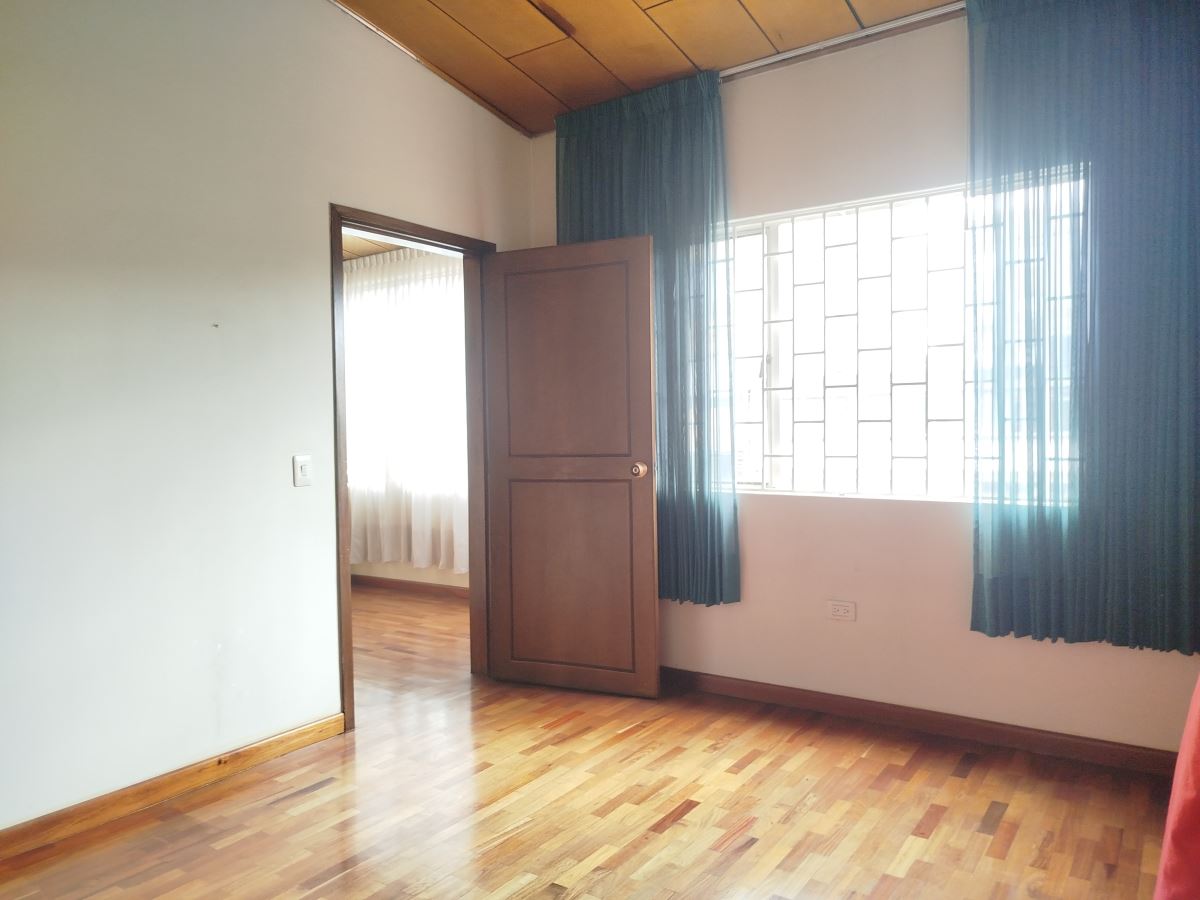 Casa en Arriendo - Bogota, NIZA 4198