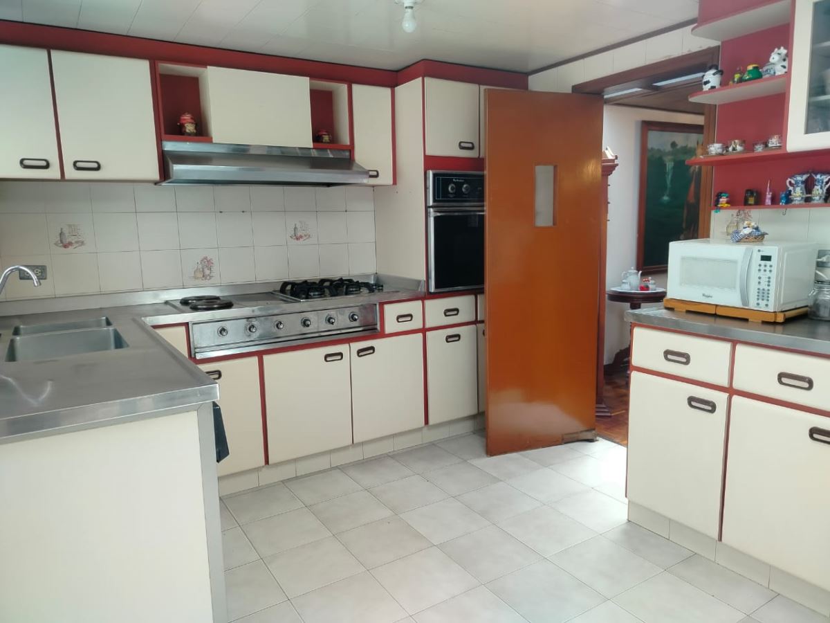 Casa en Venta - Bogota, NUEVA AUTOPISTA 4720