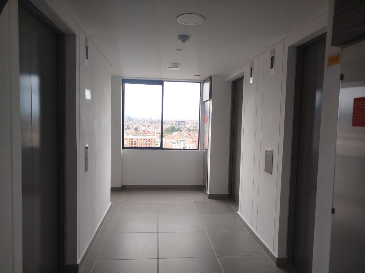 Apartamento en Arriendo - Bogota, MAZURÉN 4812