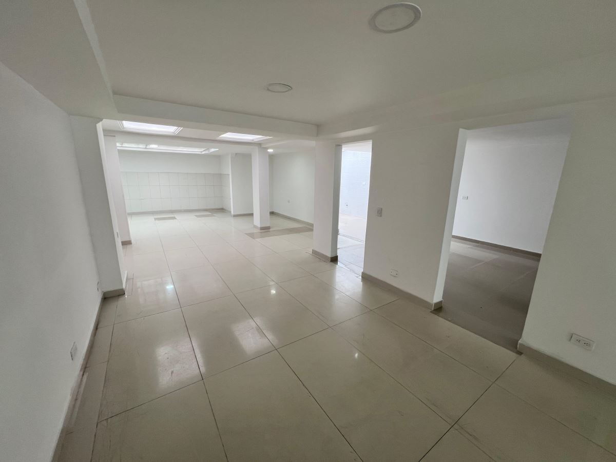Casa en Arriendo - Bogota, LA COLINA CAMPESTRE 5602