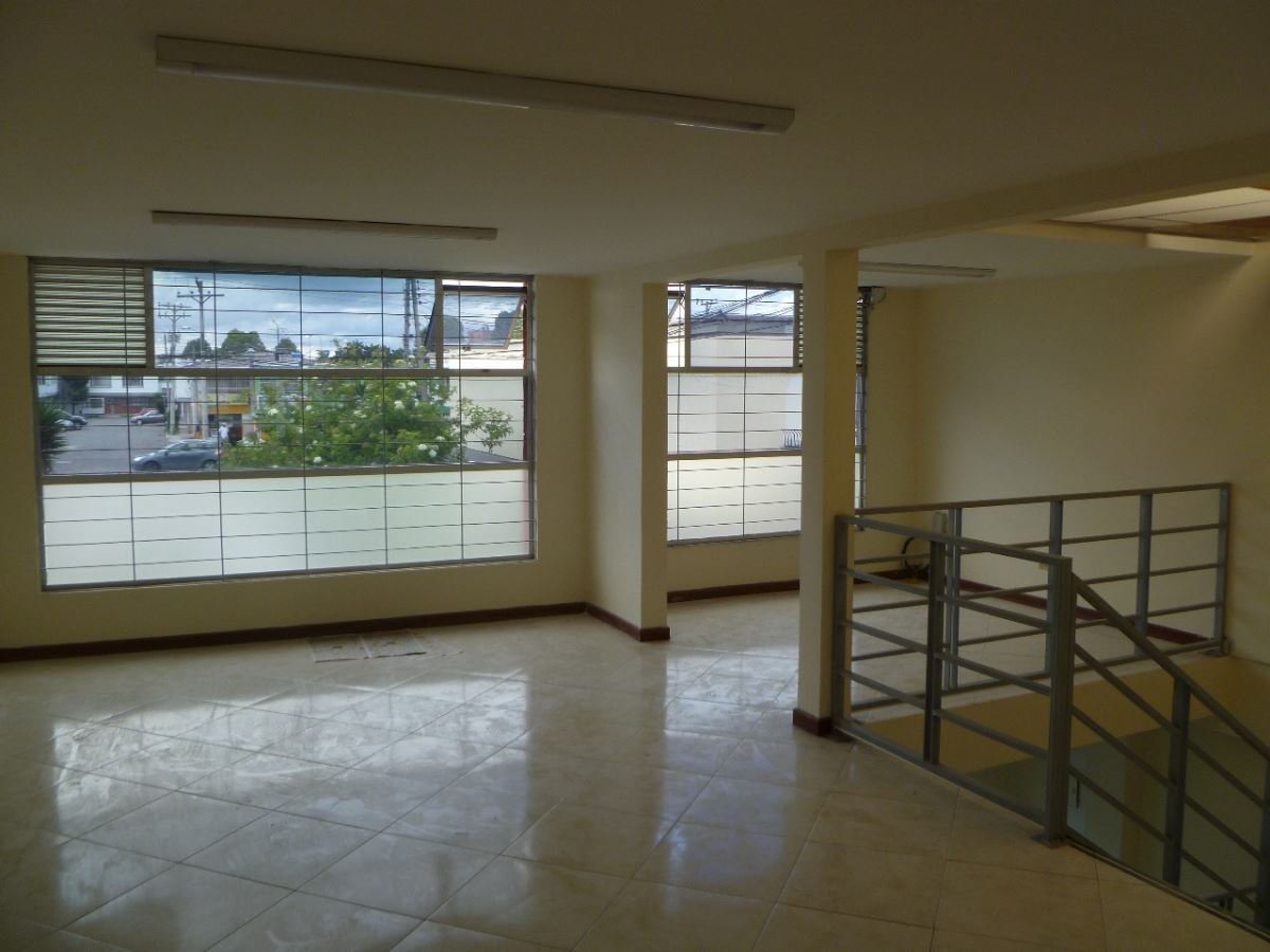 Casa en Arriendo - Bogota, CEDRITOS 3830