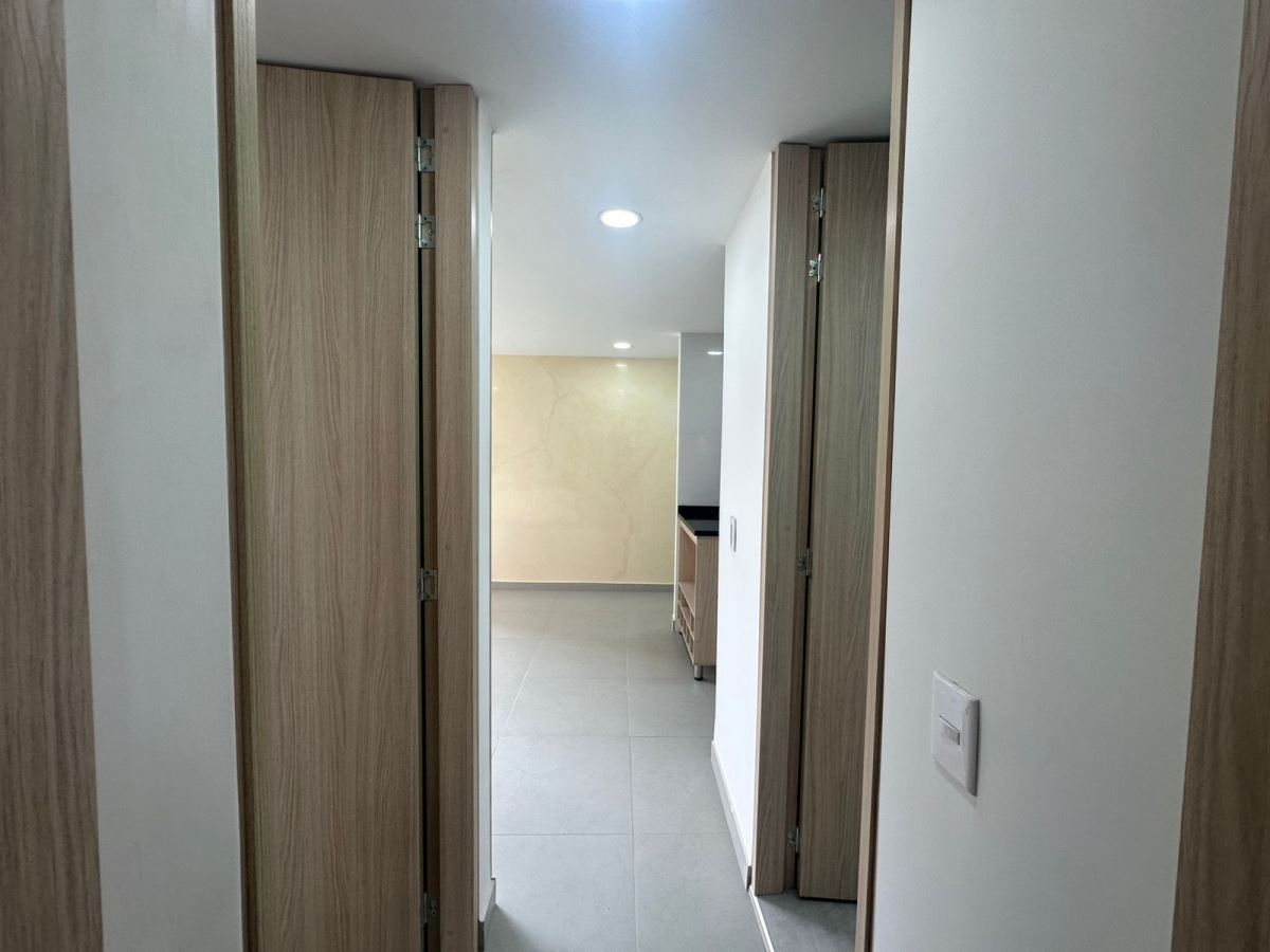 Apartamento en Arriendo - Bogota, HAYUELOS 4483