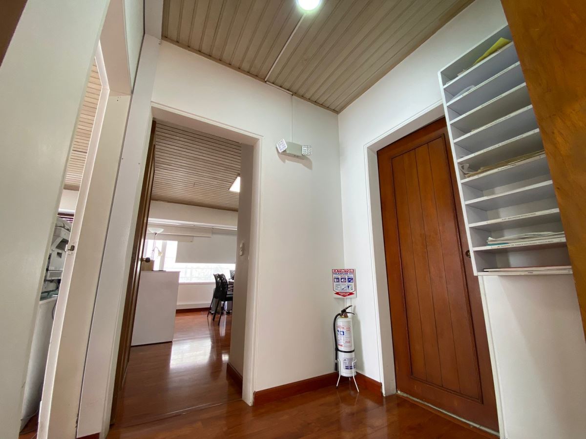 Casa en Arriendo - Bogota, SANTA BÁRBARA 3360