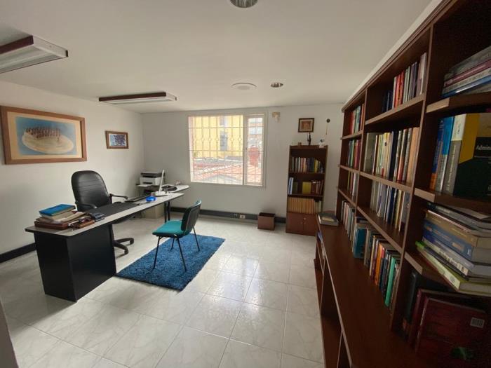 Casa en Venta - Bogota, SANTA BÁRBARA CENTRAL 2541