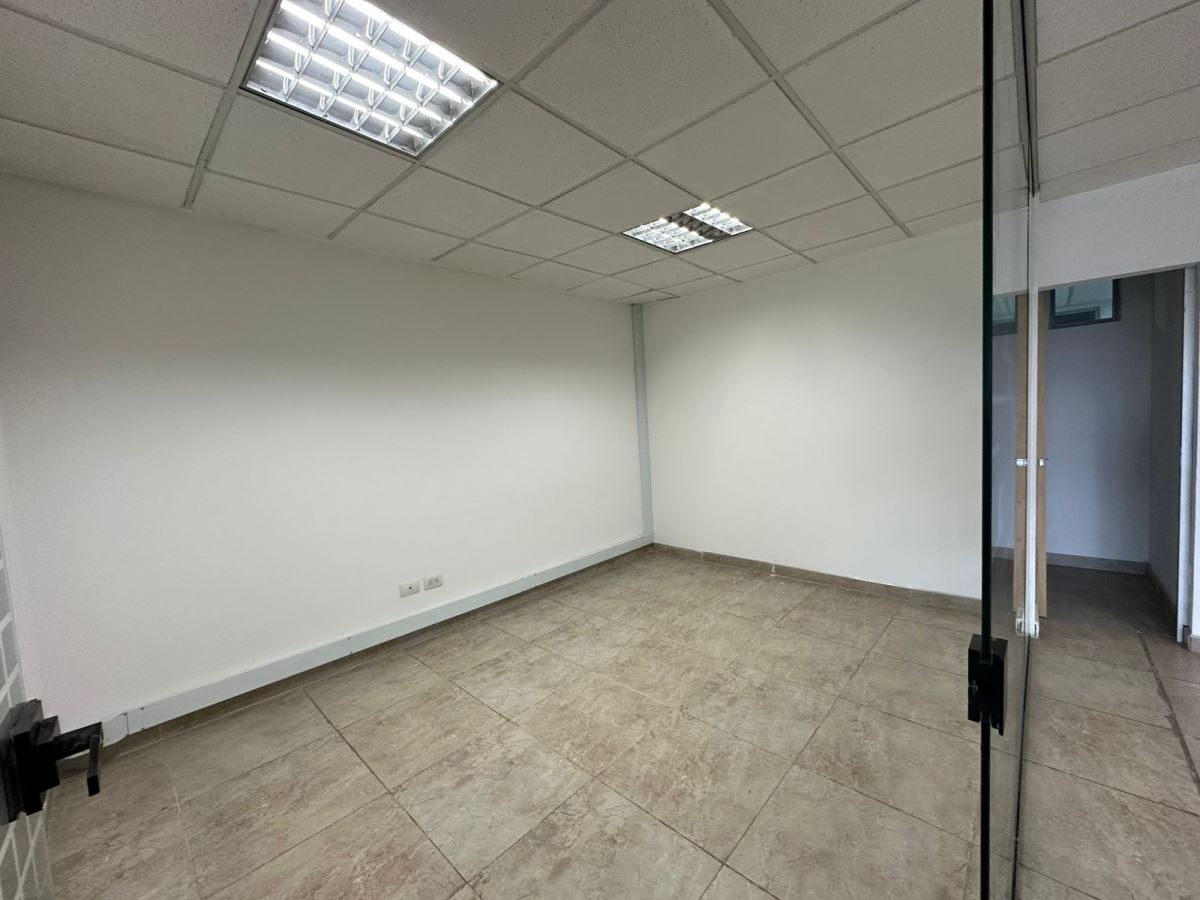 Oficina en Arriendo - Bogota, PUERTA DE TEJA 4723