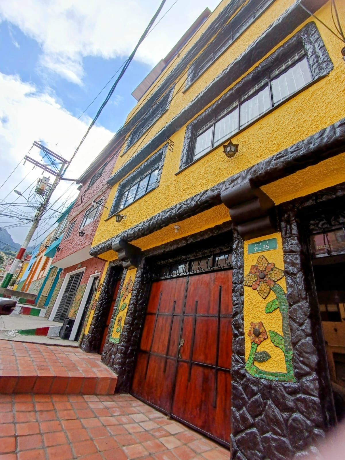 Casa en Arriendo - Bogota, SANTA PAULA 5180