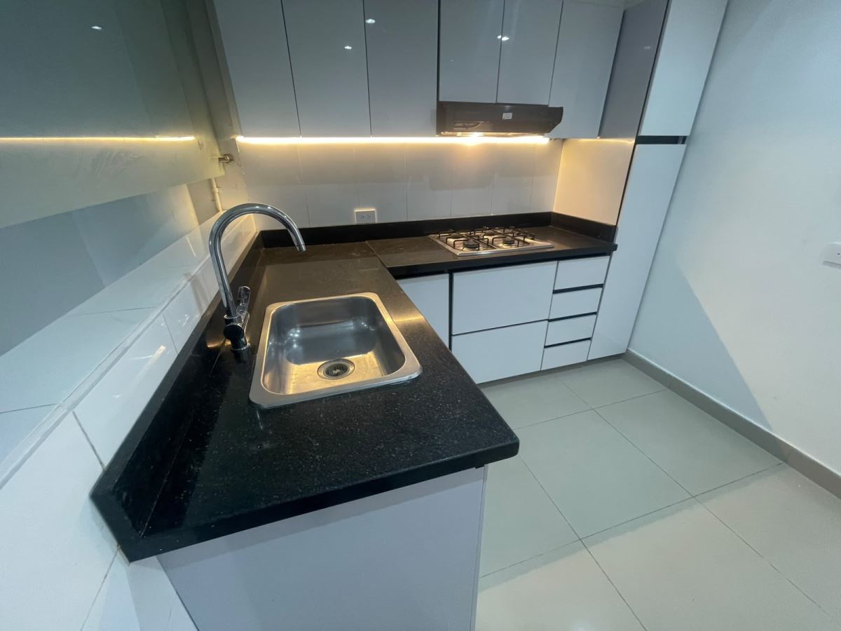 Casa en Arriendo - Bogota, PONTEVEDRA 6328
