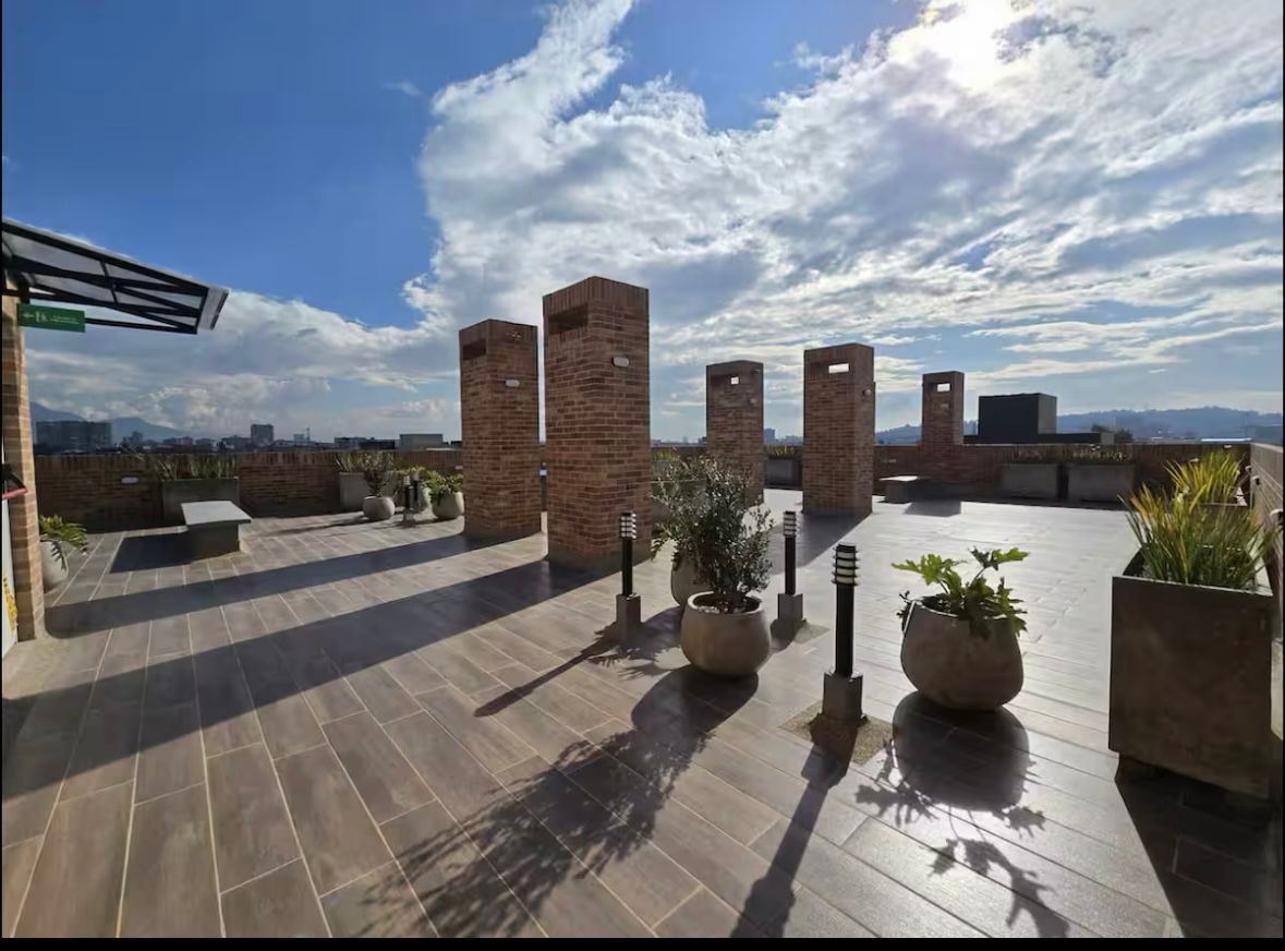 Apartamento en Arriendo - Bogota, LOS CEDROS 4745