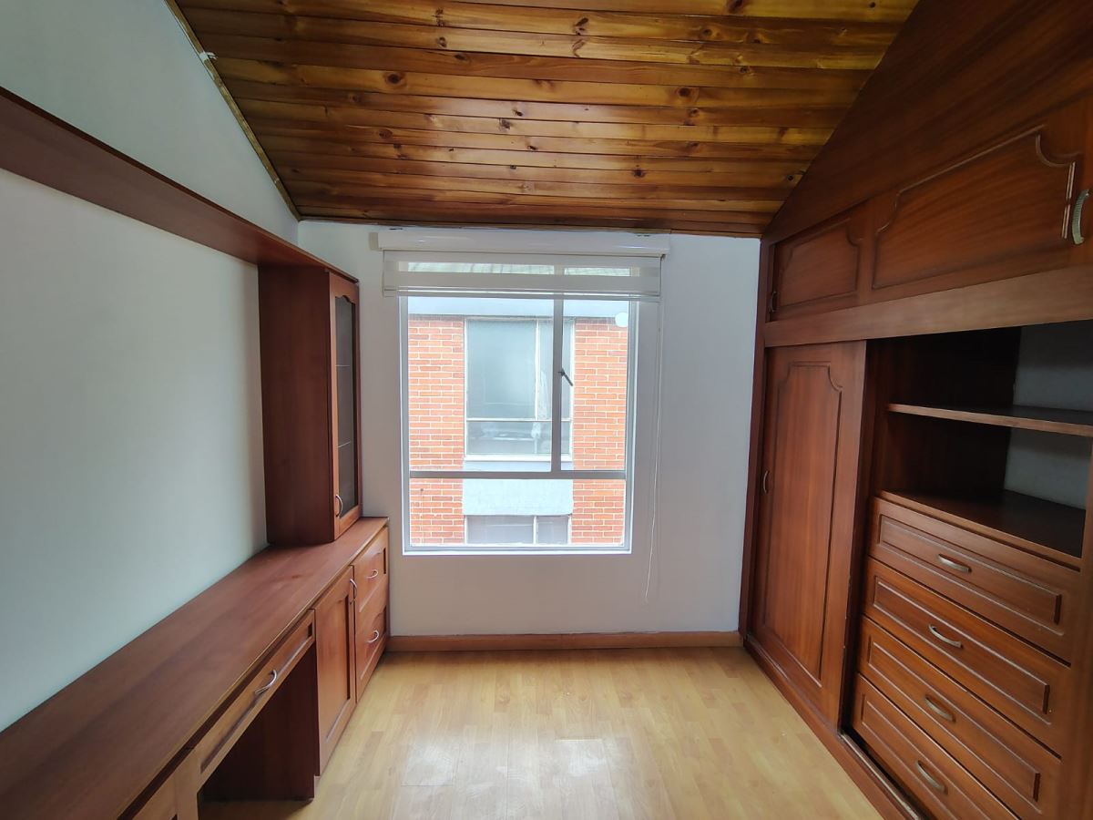 Casa en Venta - Bogota, VILLA ALSACIA 5784