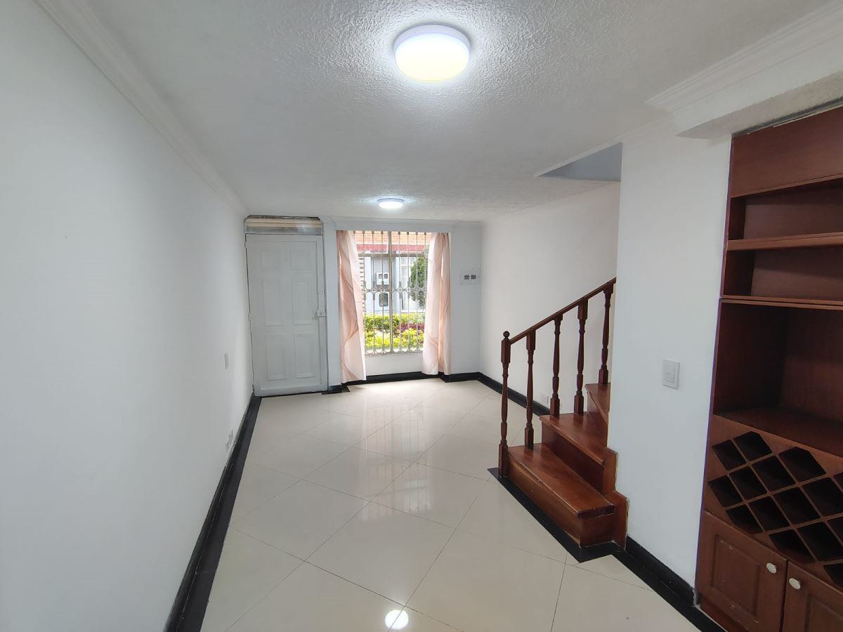 Casa en Venta - Bogota, VILLA ALSACIA 5784