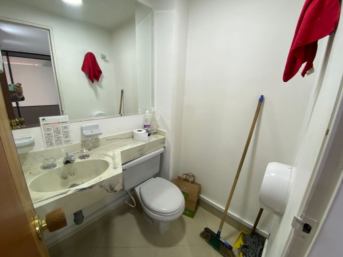 Oficina en Arriendo - Bogota, LAGO GAITÁN 5384