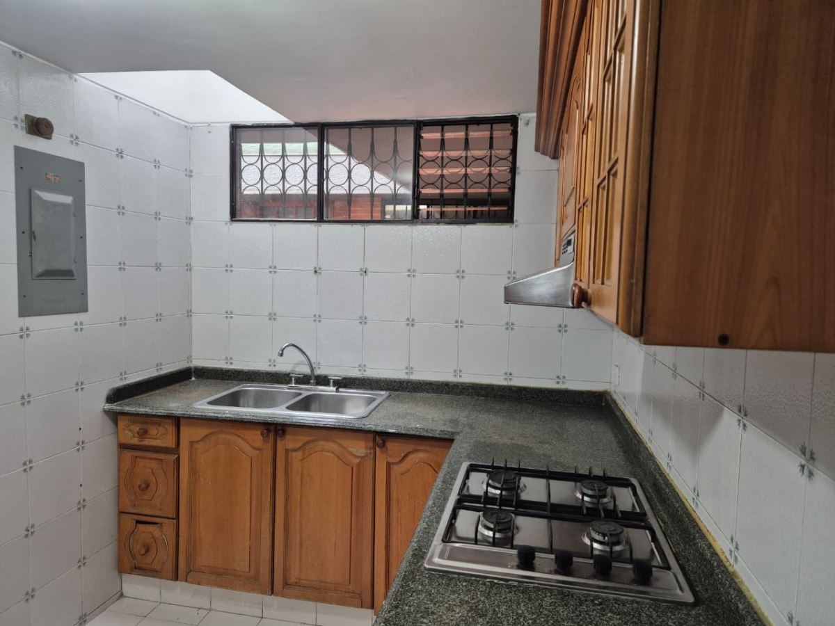 Casa en Arriendo - Bogota, CEDRITOS 5154