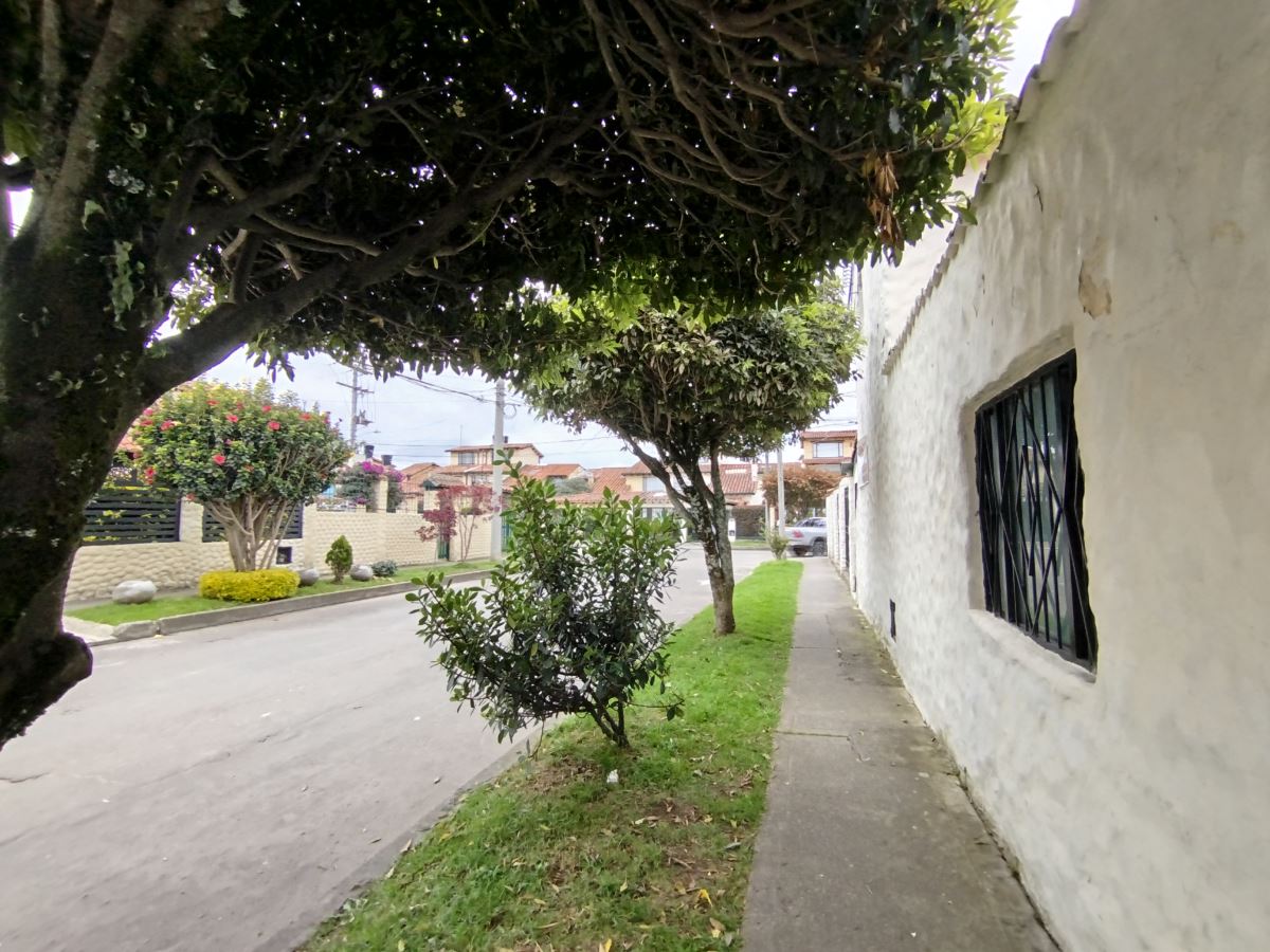 Local en Arriendo - Bogota, COLINA NORTE 4415