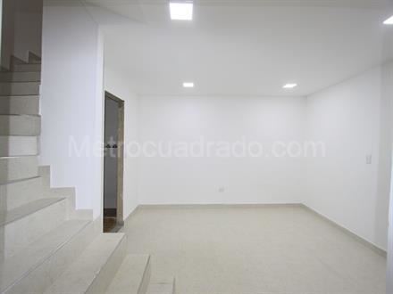 Casa en Venta - Bogota, SAN BERNARDINO 6082