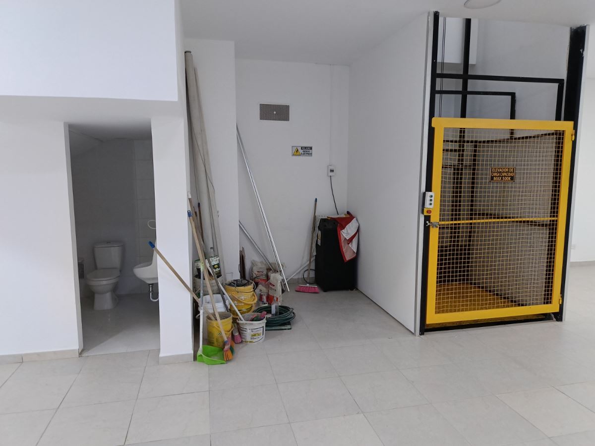 Casa en Arriendo - Bogota, PRADO VERANIEGO 6126