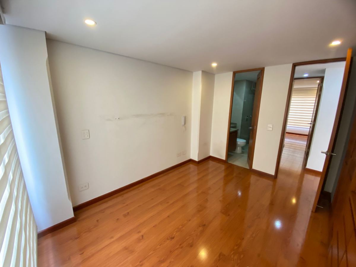 Apartamento en Arriendo - Bogota, SANTA BÁRBARA 4974