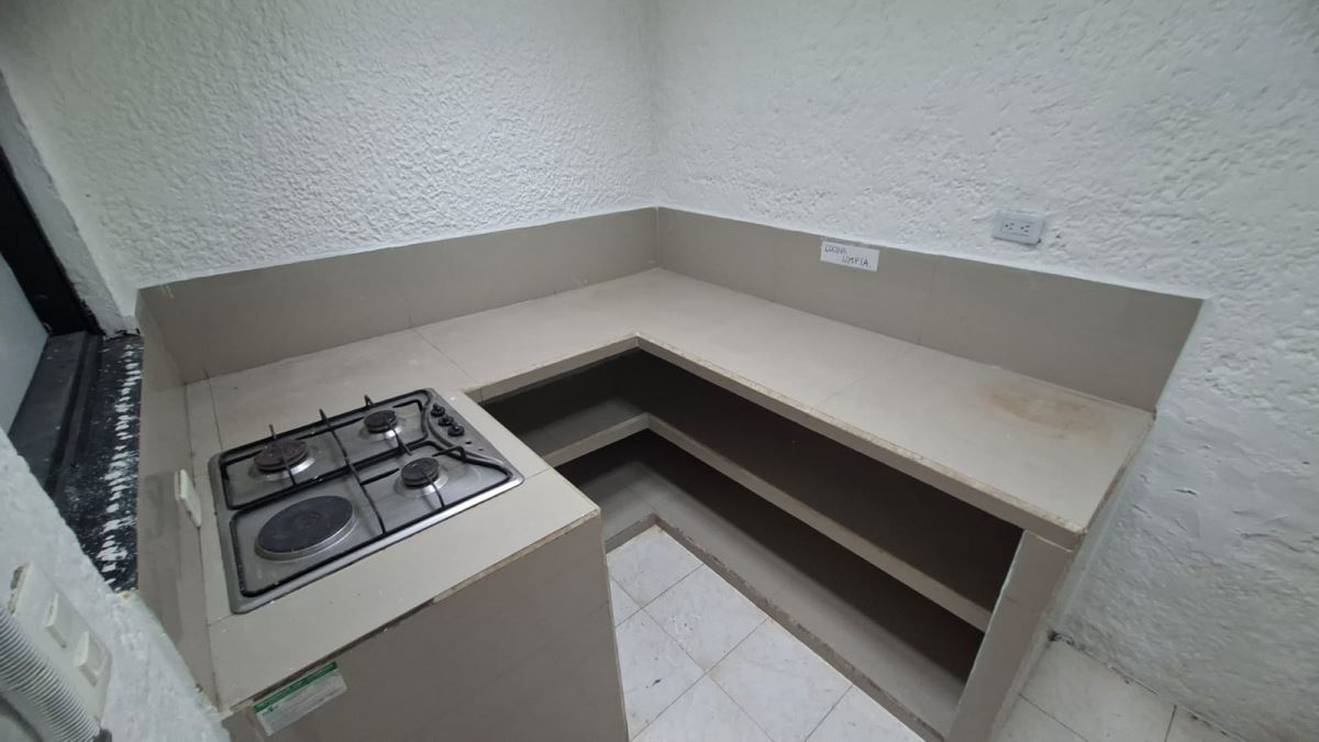 Casa en Arriendo - Bogota, SANTA PAULA 5180