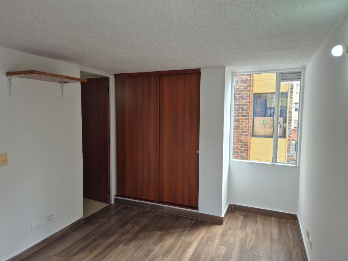 Apartamento en Arriendo - Bogota, SANTA TERESA 2140