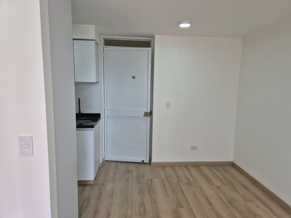 Apartamento en Arriendo - Bogota, EL REDIL 4868