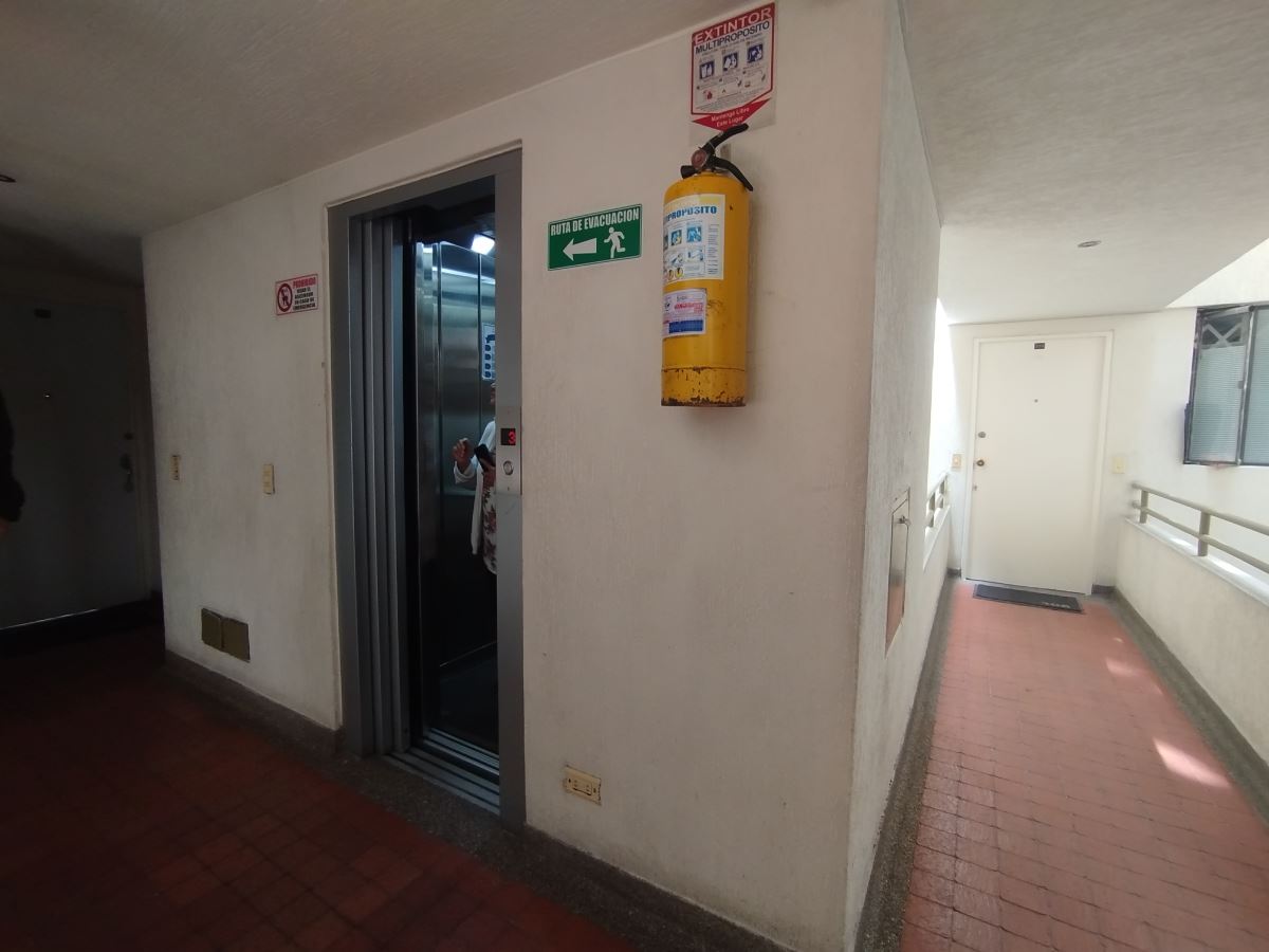 Apartamento en Arriendo - Bogota, MAZURÉN 4212