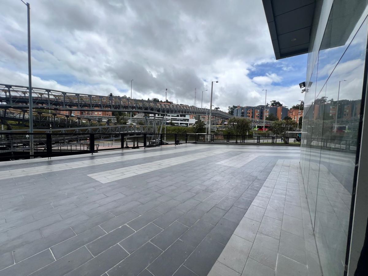 Local en Arriendo - Bogota, AURES 4658