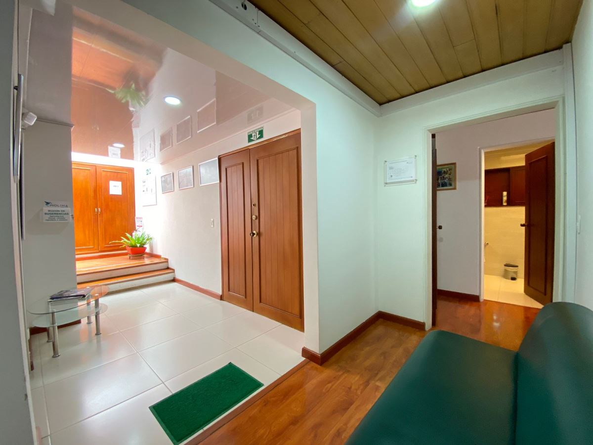 Casa en Arriendo - Bogota, SANTA BÁRBARA 3360
