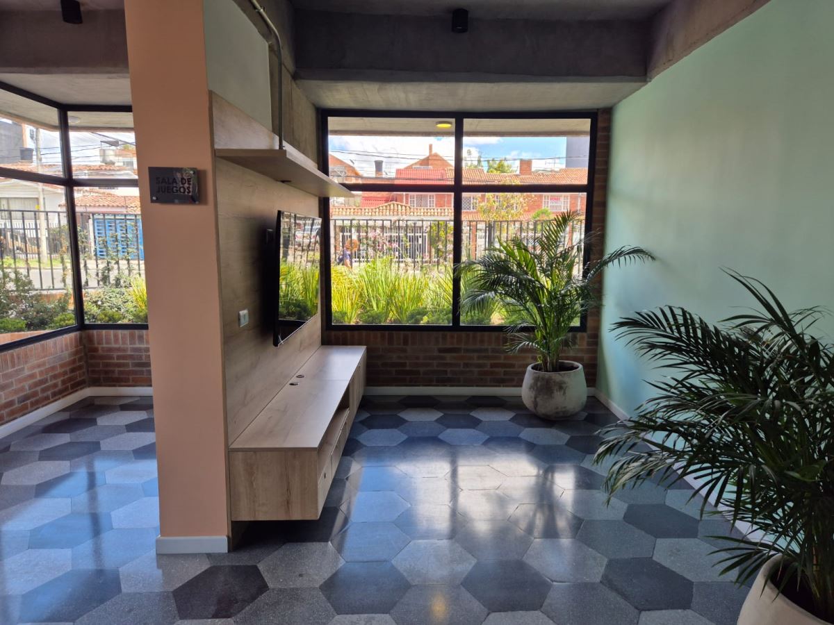 Apartamento en Arriendo - Bogota, LOS CEDROS 4745