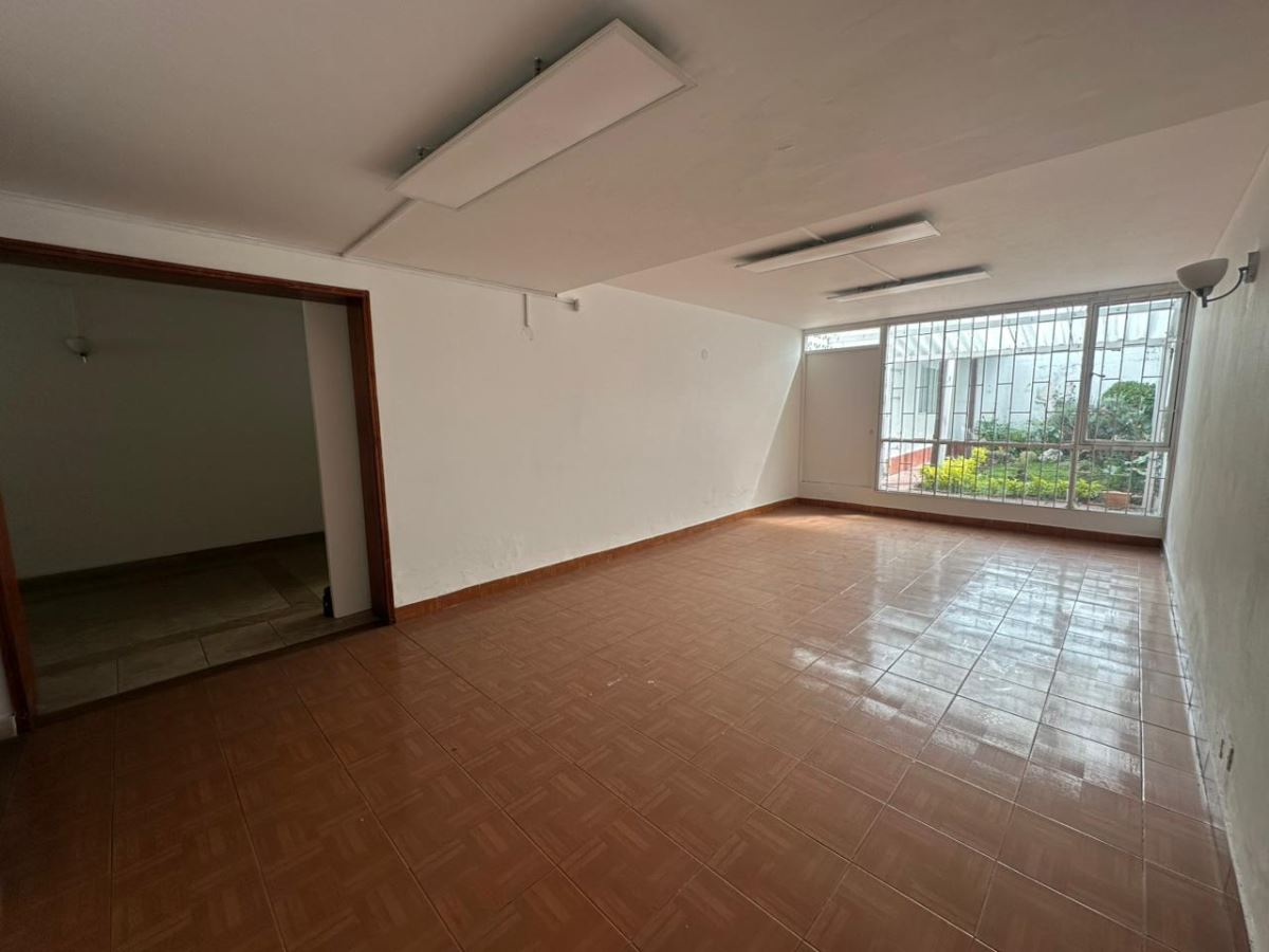 Casa en Venta - Bogota, POLO CLUB 5350