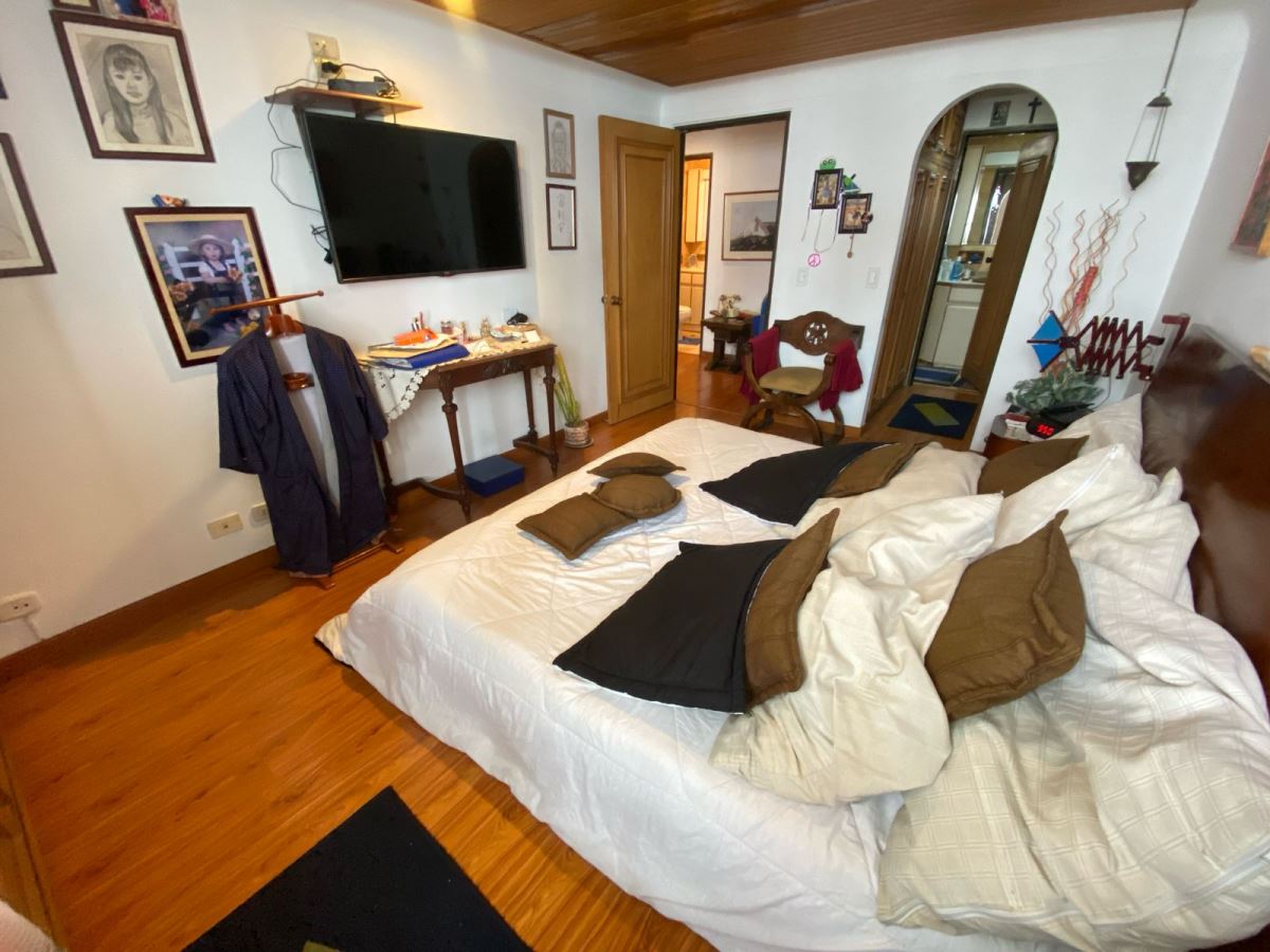 Apartamento en Arriendo - Bogota, SANTA BÁRBARA CENTRAL 3819
