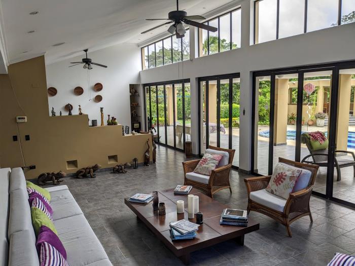 Casa en Venta - Silvania,  2267