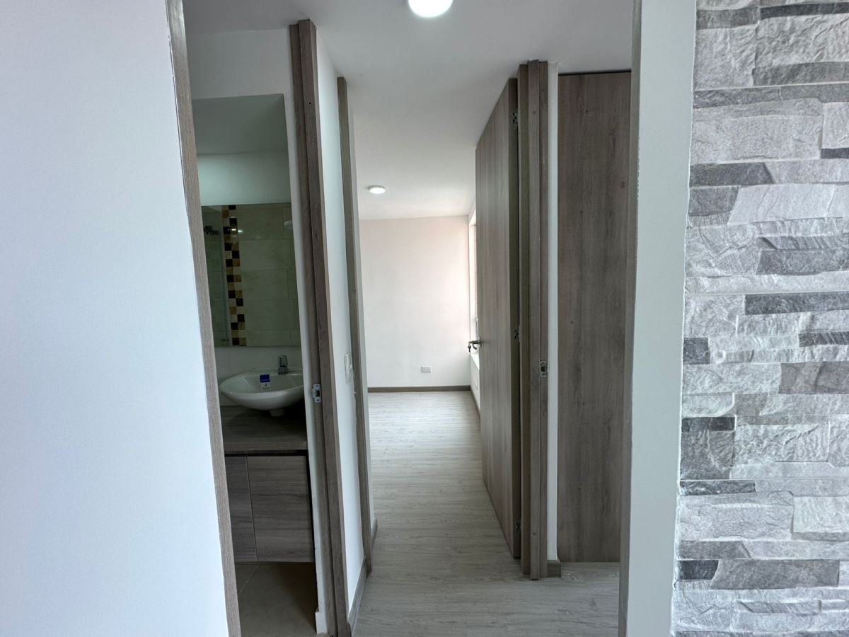 Apartamento en Arriendo - Bogota, HAYUELOS 5315