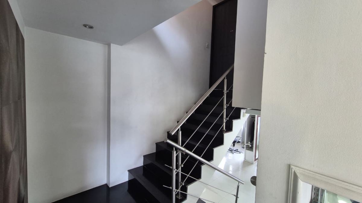 Casa en Arriendo - Bogota, LOS CEDROS 5899