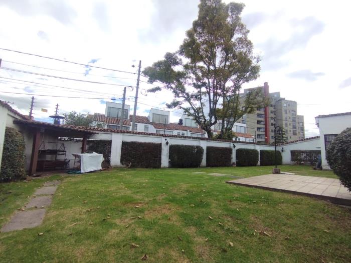 Casa en Venta - Bogota, PUENTE LARGO 2416