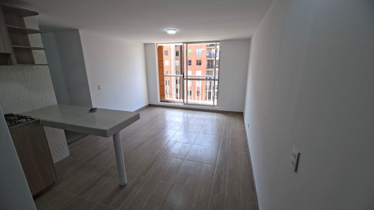 Apartamento en Arriendo - Madrid, ALTOS DE MADRID 5139
