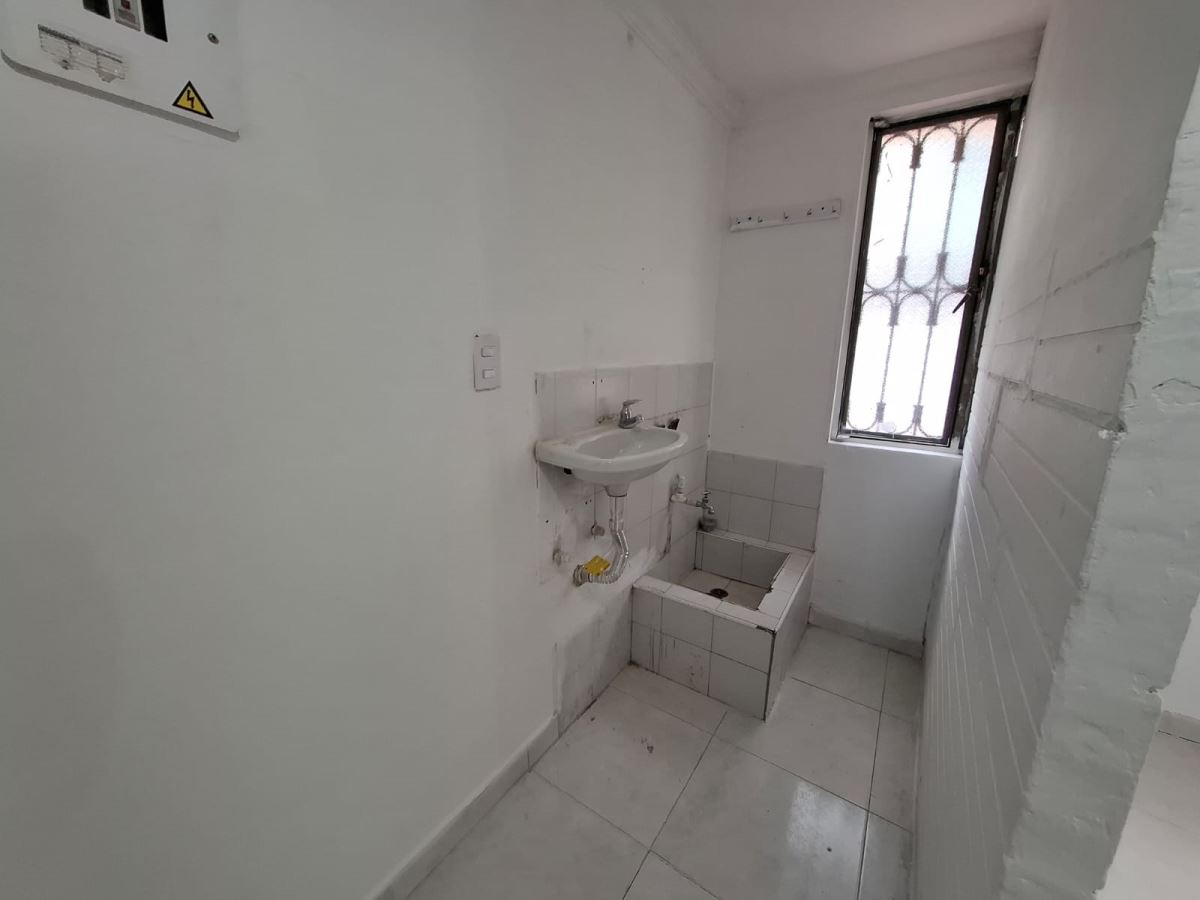 Local en Arriendo - Bogota, EL CHIRCAL SUR 6005