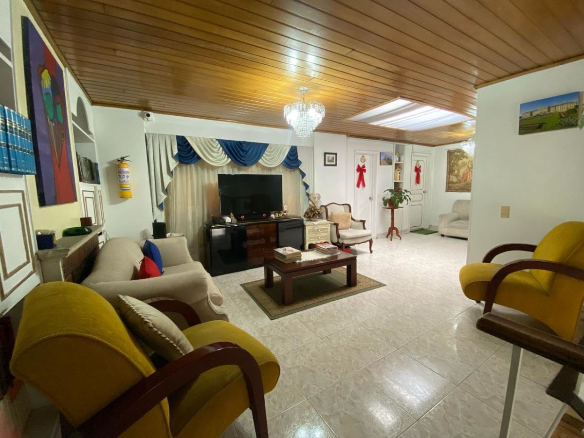 Casa en Arriendo - Bogota, SANTA BARBARA ORIENTAL 3939