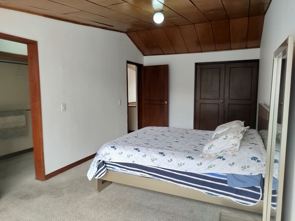 Casa en Arriendo - Bogota, NIZA 4198