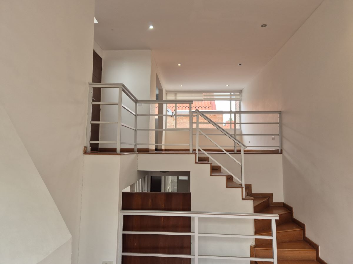 Casa en Arriendo - Bogota, BALMORAL NORTE 5295