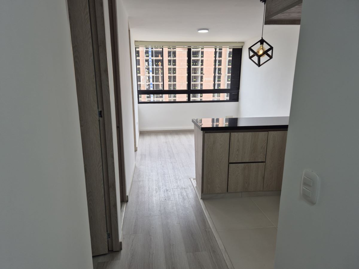 Apartamento en Arriendo - Bogota, EL REDIL 4677