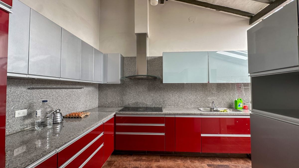 Casa en Arriendo - Bogota, NIZA 5950